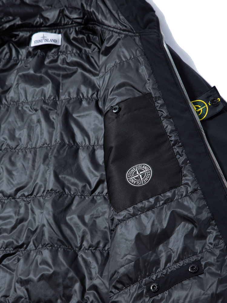 STONE ISLAND (ストーンアイランド) 袖ロゴ フード フルジップ ソフト