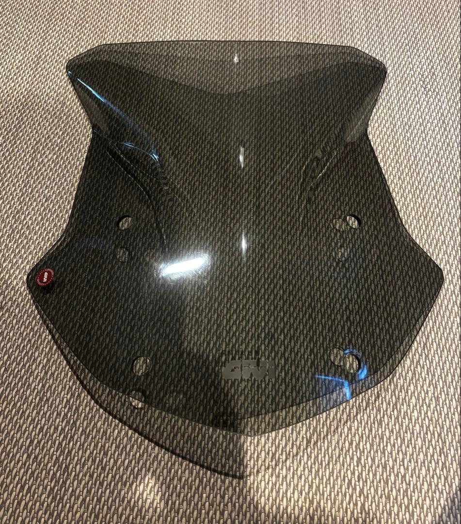 GIVI  R1200GS/R1250GSスクリーン 5124D M026 GIVI（ジビ） GIVI 5124D スモークスクリーン｜BMW R 1250 GS / R 1250
