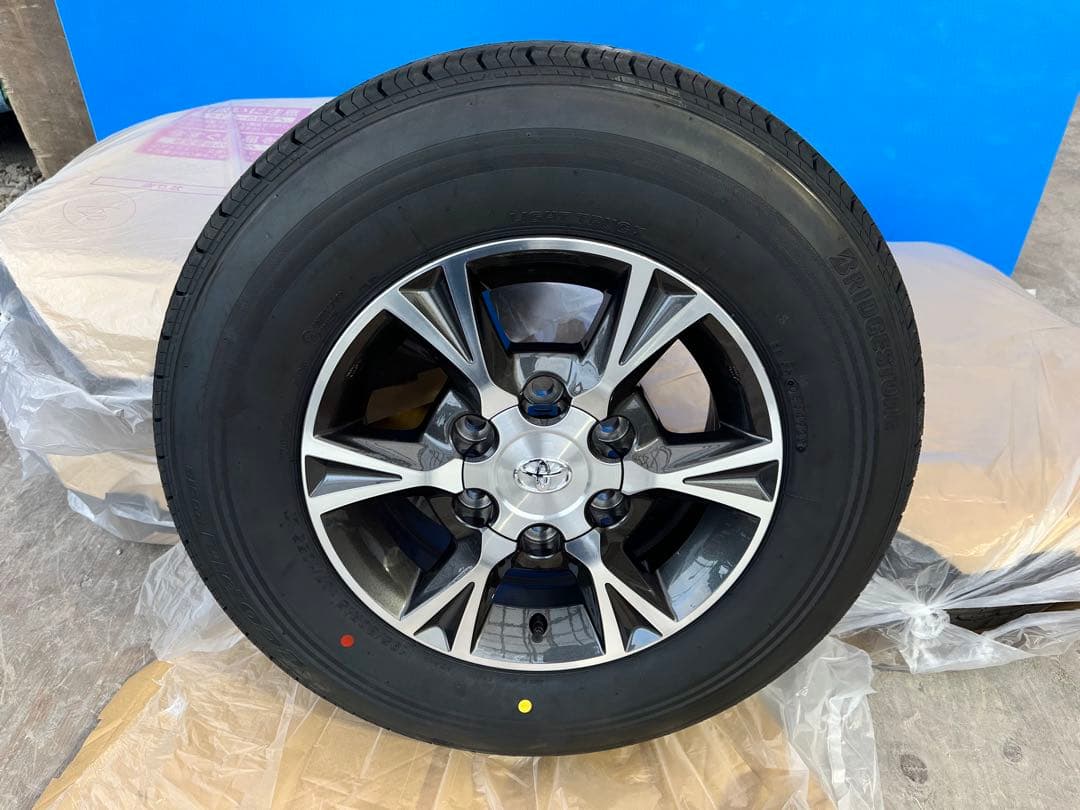 ★新車取り外し★新品タイヤ★ハイエースアルミホイール4本 トヨタ ハイエース 純正スチールホイール 15インチ 4本 新車外し