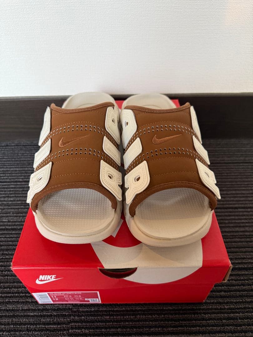 靴 NIKE AIR MORE UPTEMPO SLIDE 29cm NIKE（ナイキ） NIKE AIR MORE UPTEMPO SLIDE エア モア アップテンポ